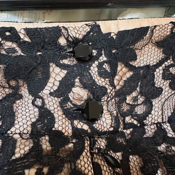 Banana Republic Black Lace Pencil Skirt 🖤 - Picture 10 of 13